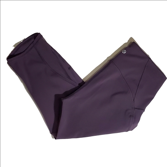 Athleta Pants - ATHLETA VOGO Activewear Workout Yoga Pants Capri Leggings Size 6 Aubergine Color
